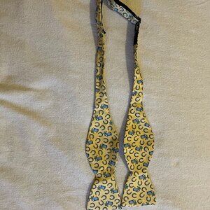 100% Silk Vineyard Vines Kentucky Derby Inspired Bowtie